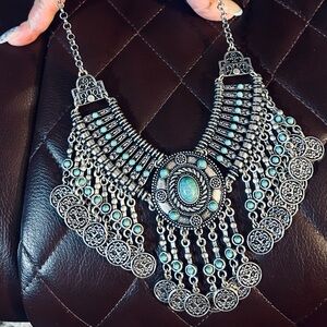 💥Elegant Silver/Turquoise Necklace Gorgeous Piece!!!✅⭐️⭐️⭐️⭐️⭐️Mint Condition‼️👀